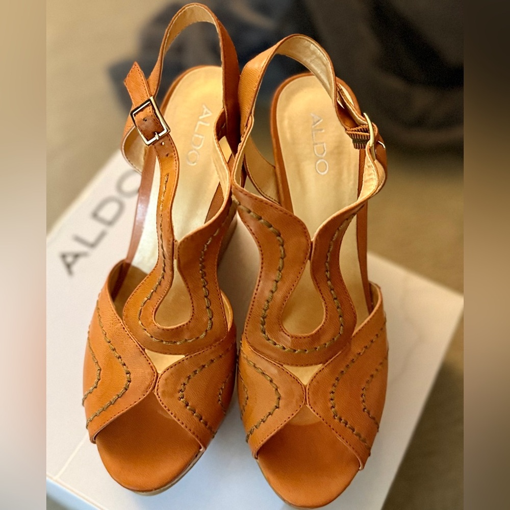 2010’s Aldo Tan Heels with T-Strap and Vintage Silhouette - Excellent Condition